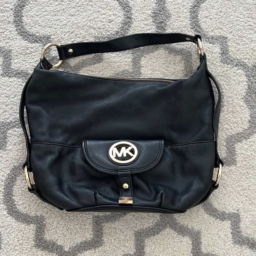 Hobo handbag